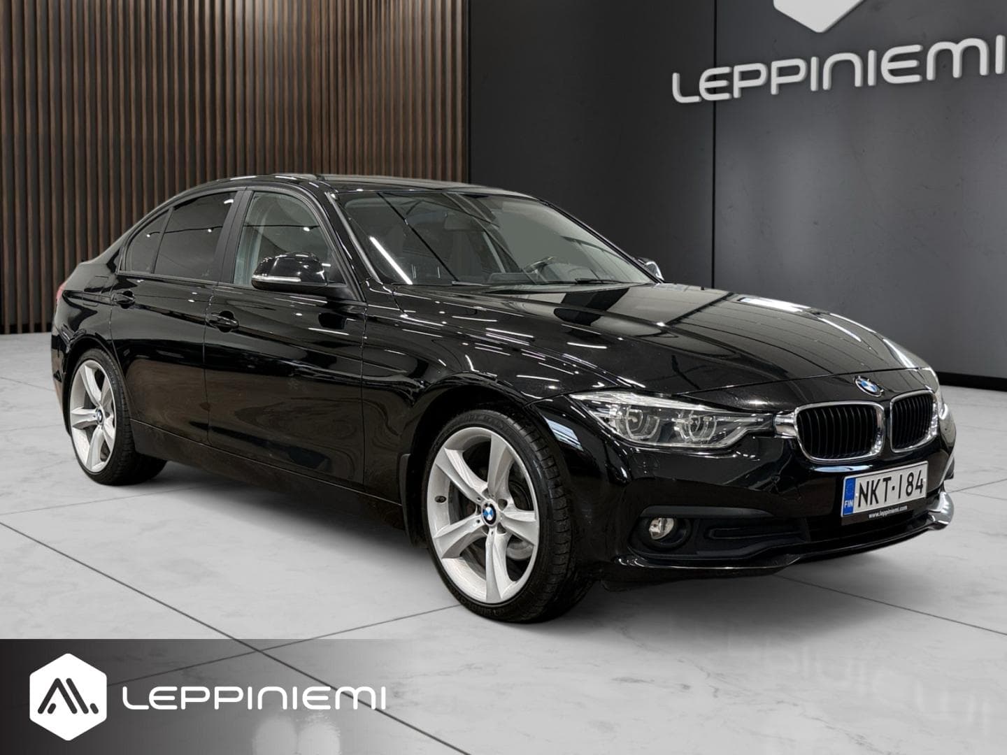 BMW 320 F30 Sedan LCI 320d A xDrive Edition, vuosimalli 2017, musta