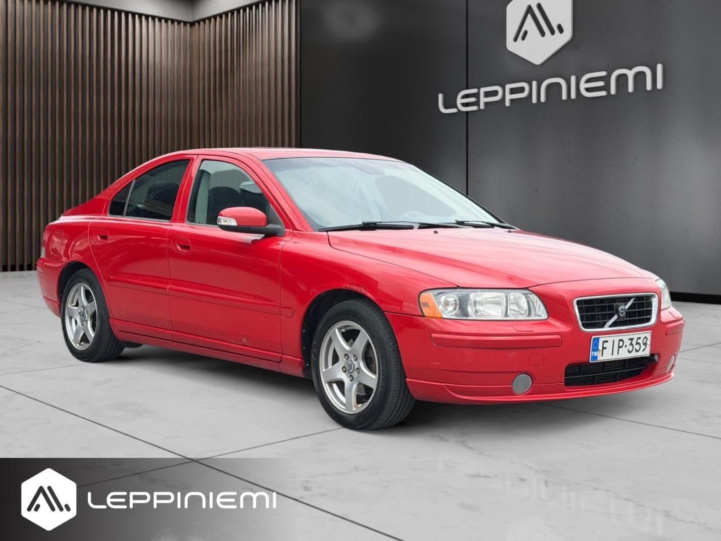 Volvo S60 2,4 Momentum, vuosimalli 2008, punainen — kuva 1/15