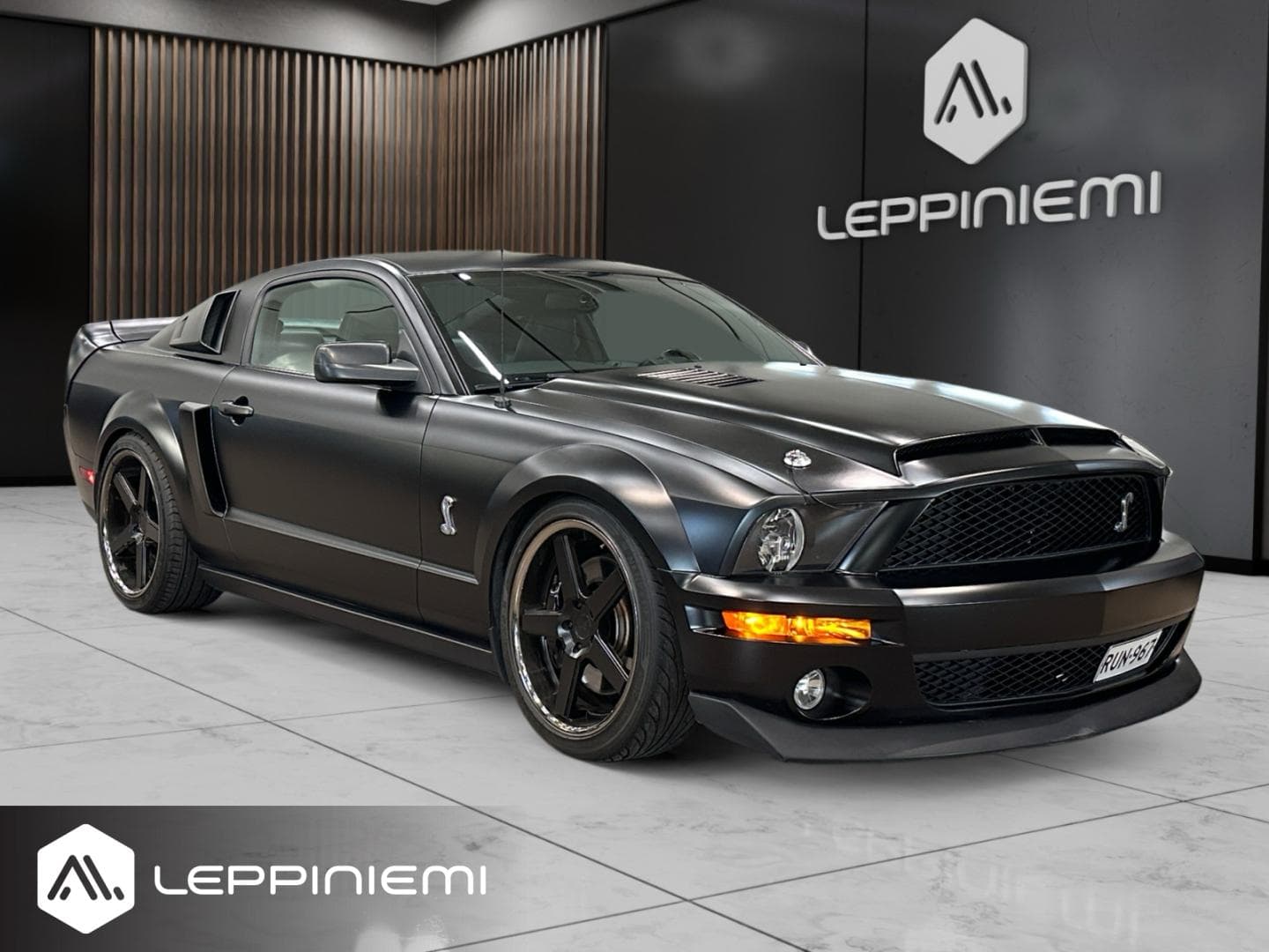 Ford Mustang Shelby GT 500, vuosimalli 2008, musta
