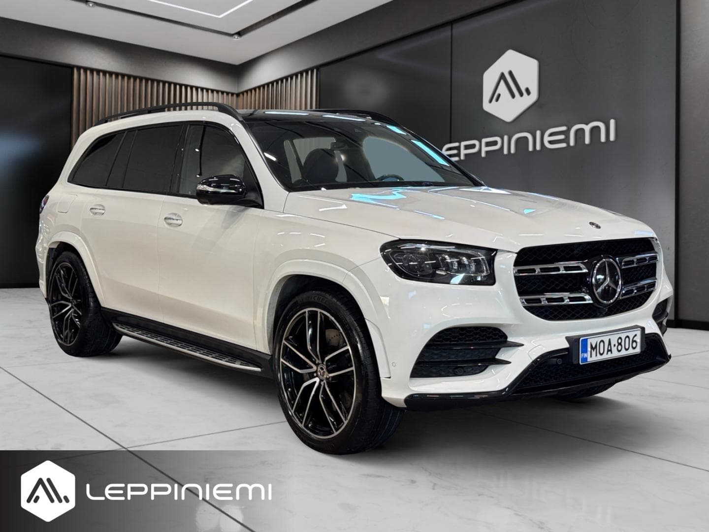 Mercedes-Benz GLS 400 d 4MATIC AMG Line, vuosimalli 2020, valkoinen — kuva 1/19