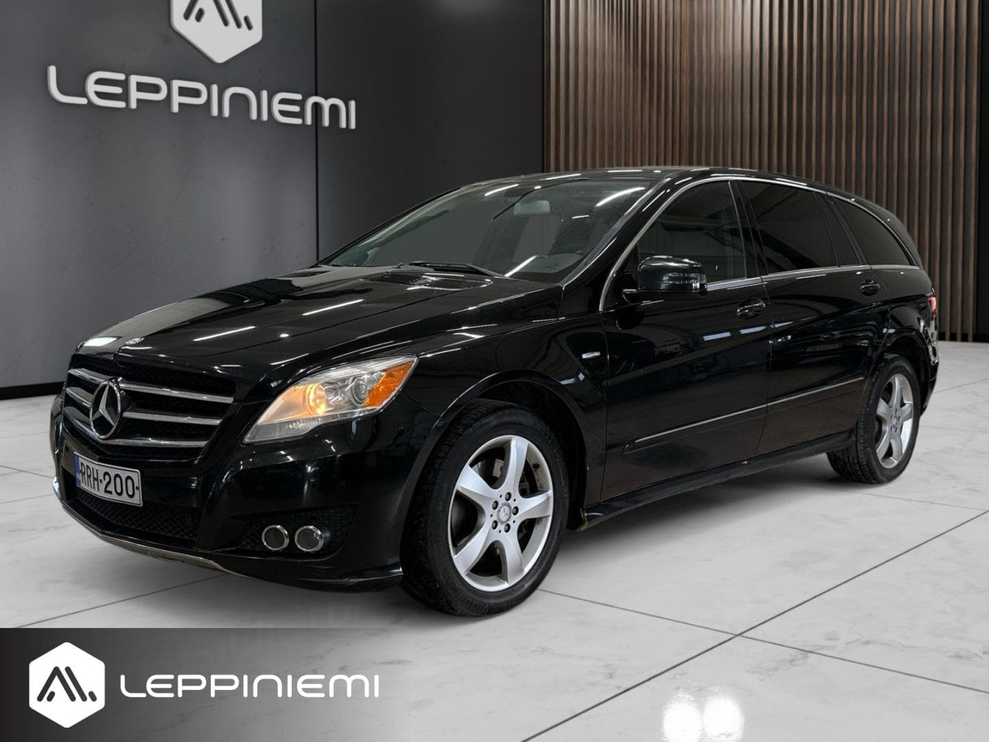 Mercedes-Benz R R 350 BLUETEC 4MATIC LANG 7-paikkainen, vuosimalli 2011, musta