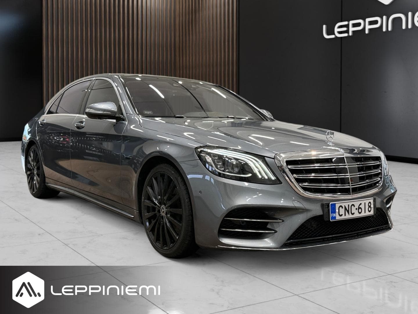 Mercedes-Benz S 560 e Lang AMG, vuosimalli 2019, harmaa